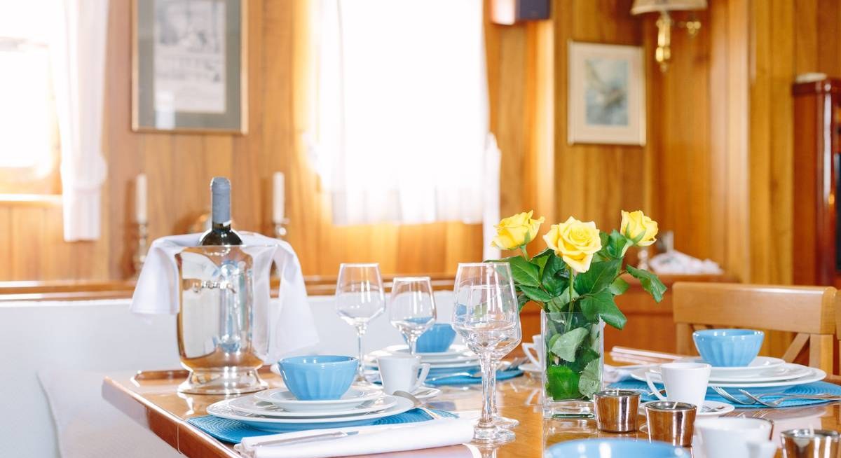 SIR WINSTON CHURCHILL yacht charter 5