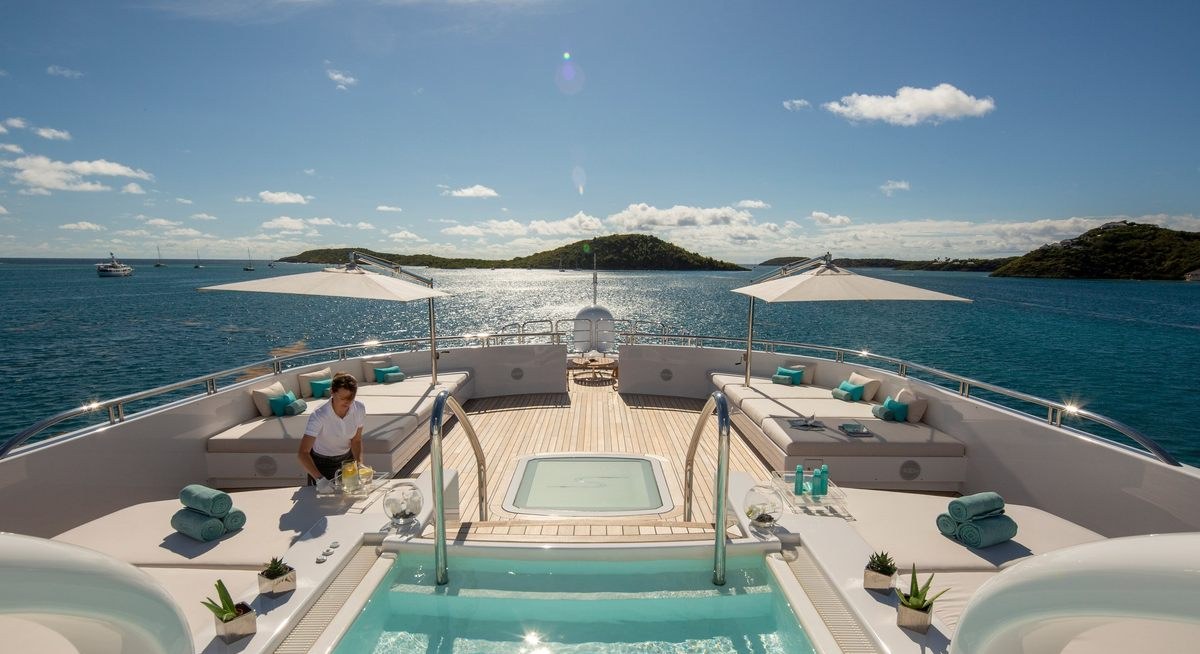 SIREN yacht charter 2