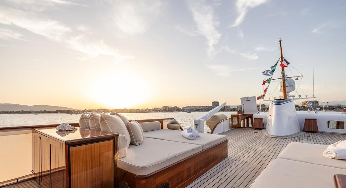 SISSI yacht charter 3