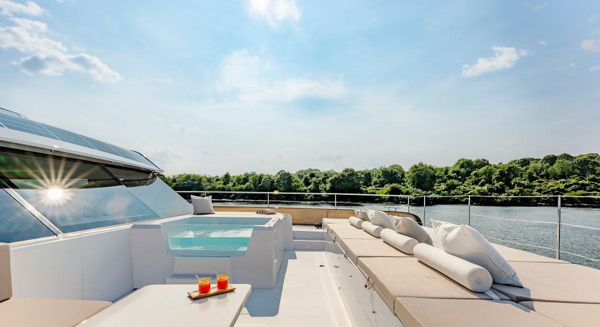 SOL yacht charter 2