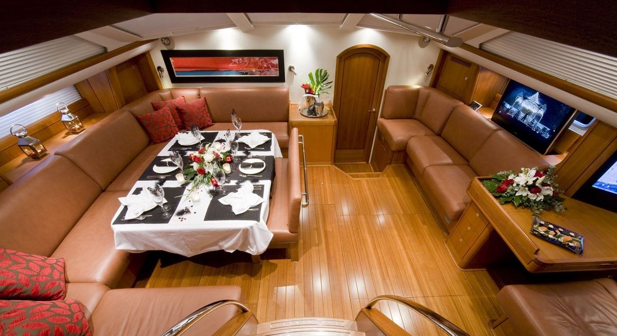 SOLITAIRE OF BOSHAM yacht charter 3