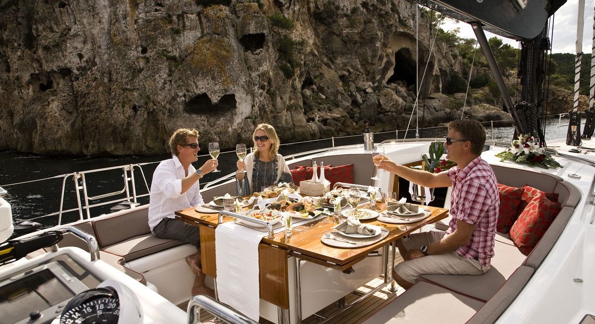 SOLITAIRE OF BOSHAM yacht charter 2