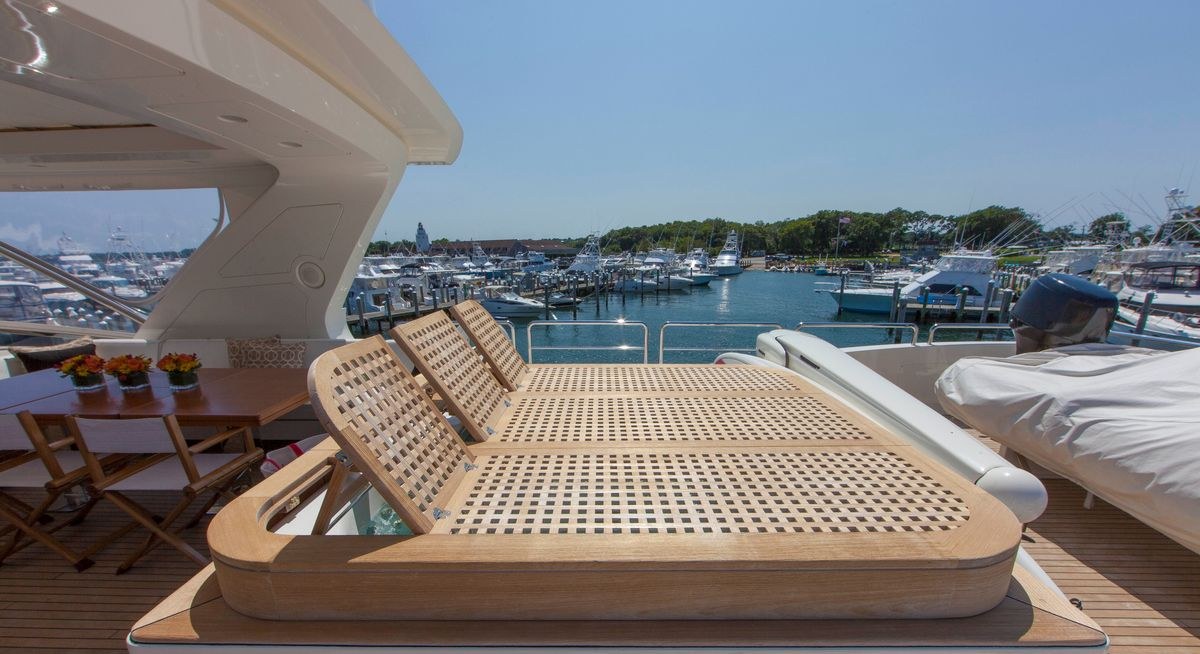 SORRIDENTE yacht charter 5