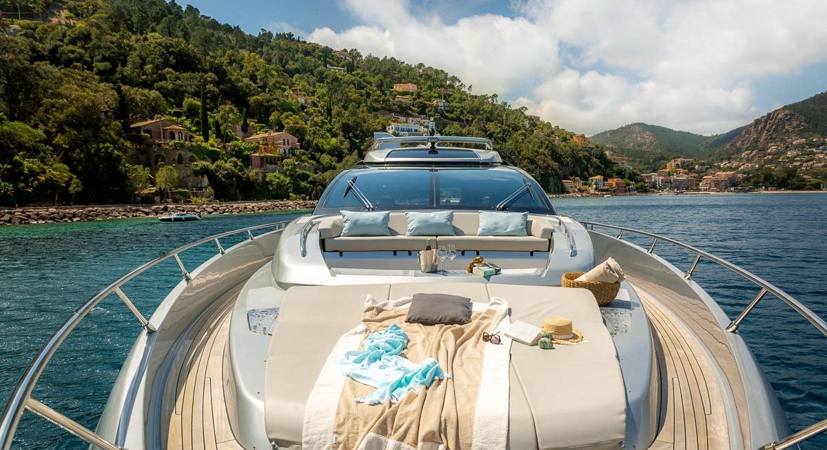SOUL yacht charter 2
