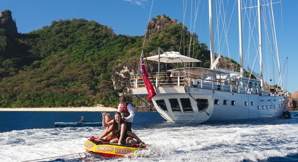 SOUTHERN CLOUD yacht charter 5