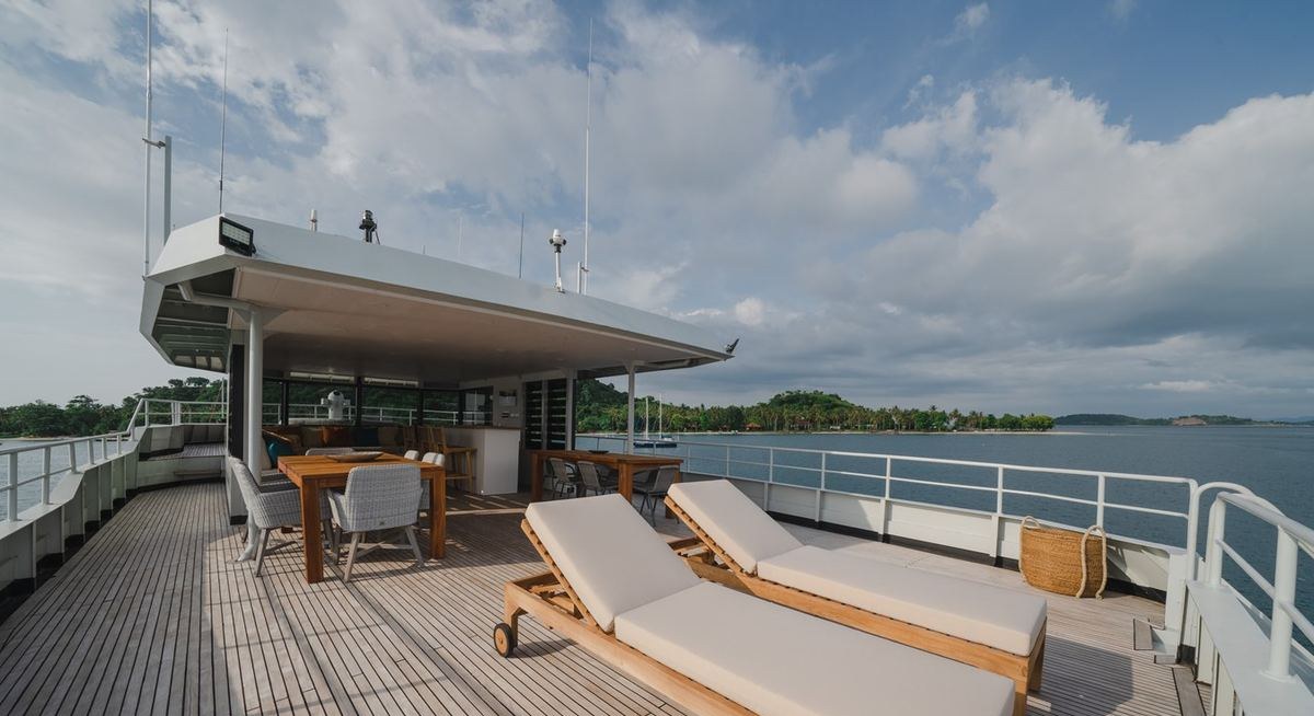 SOUTHERN CROSS yacht charter 2