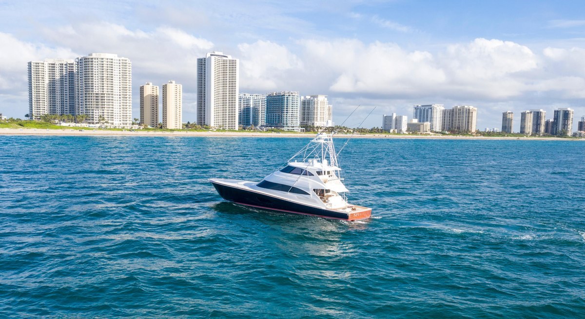 SPECULATOR yacht charter 5