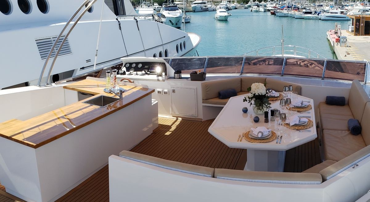 SPICE OF LIFE yacht charter 4