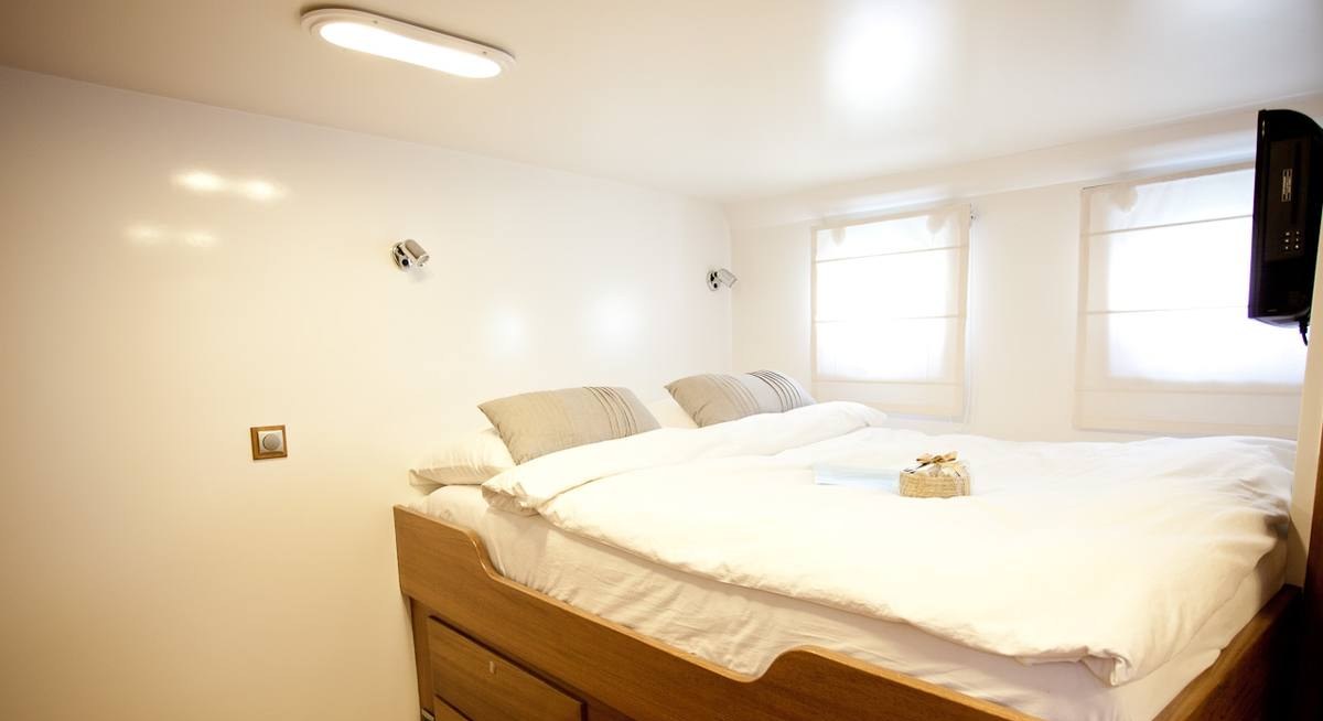 SPOOM yacht charter 3