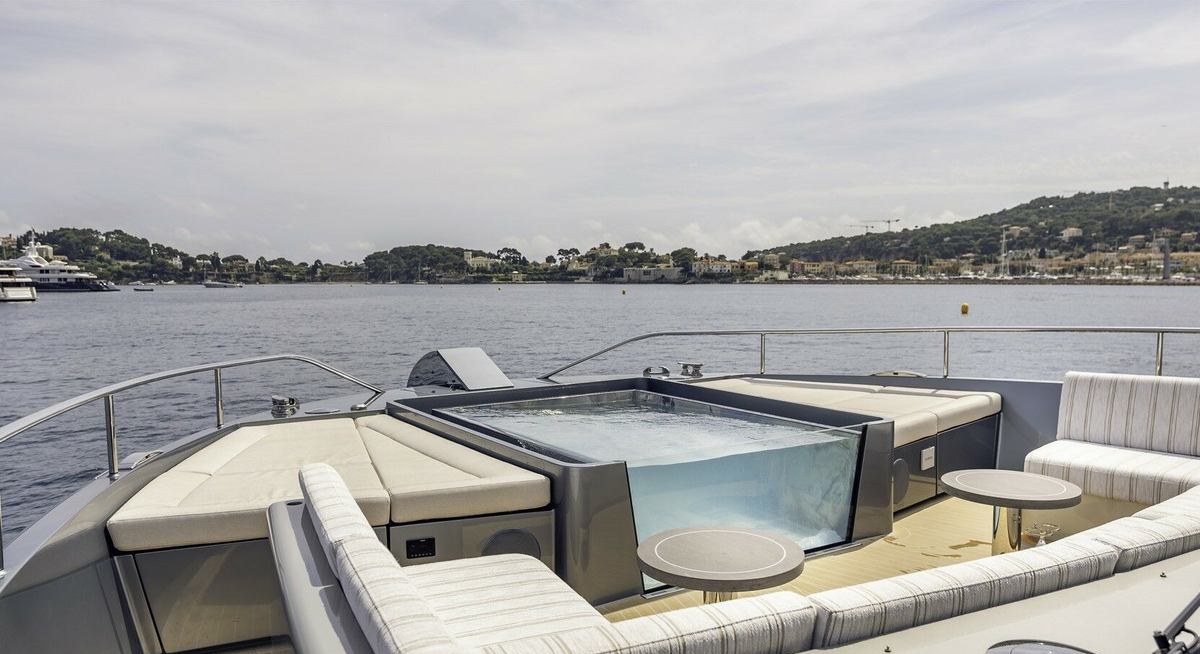 ST BARTH II yacht charter 2