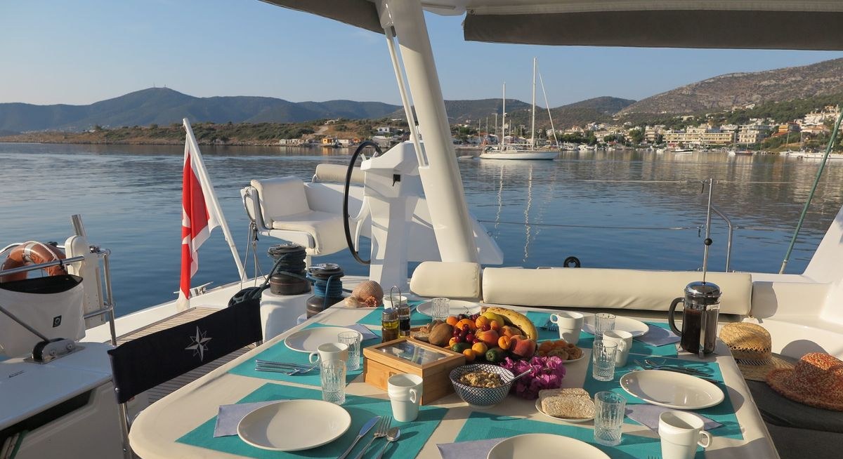 STADIUM yacht charter 3