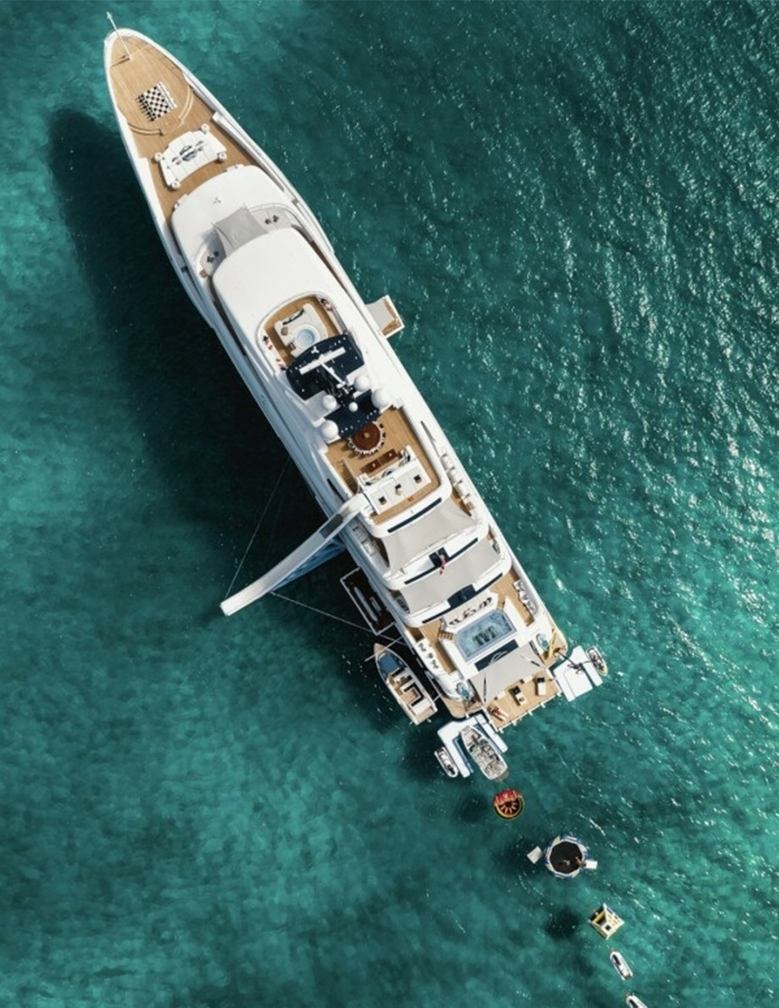 STARBURST IV yacht charter 4