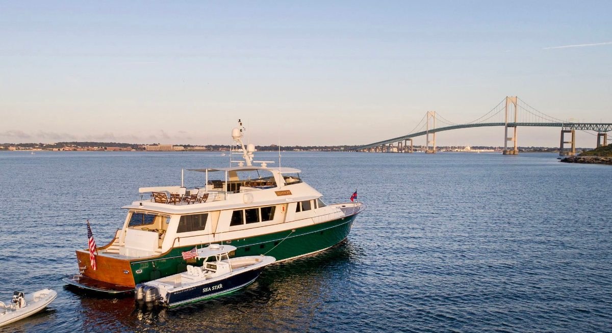 STARLIGHT yacht charter 5