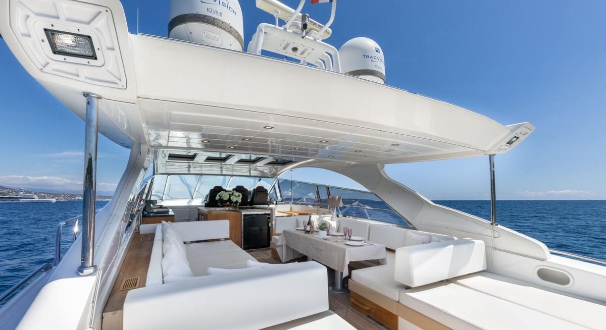 STEALTH ONE yacht charter 4