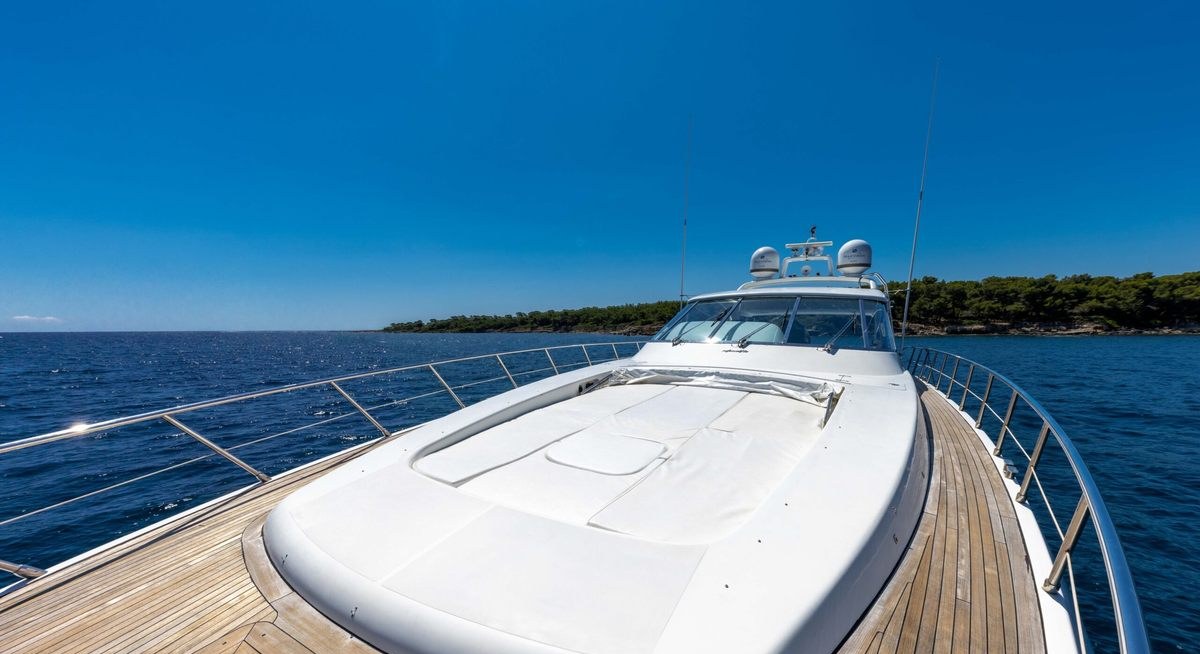 STEALTH ONE yacht charter 2