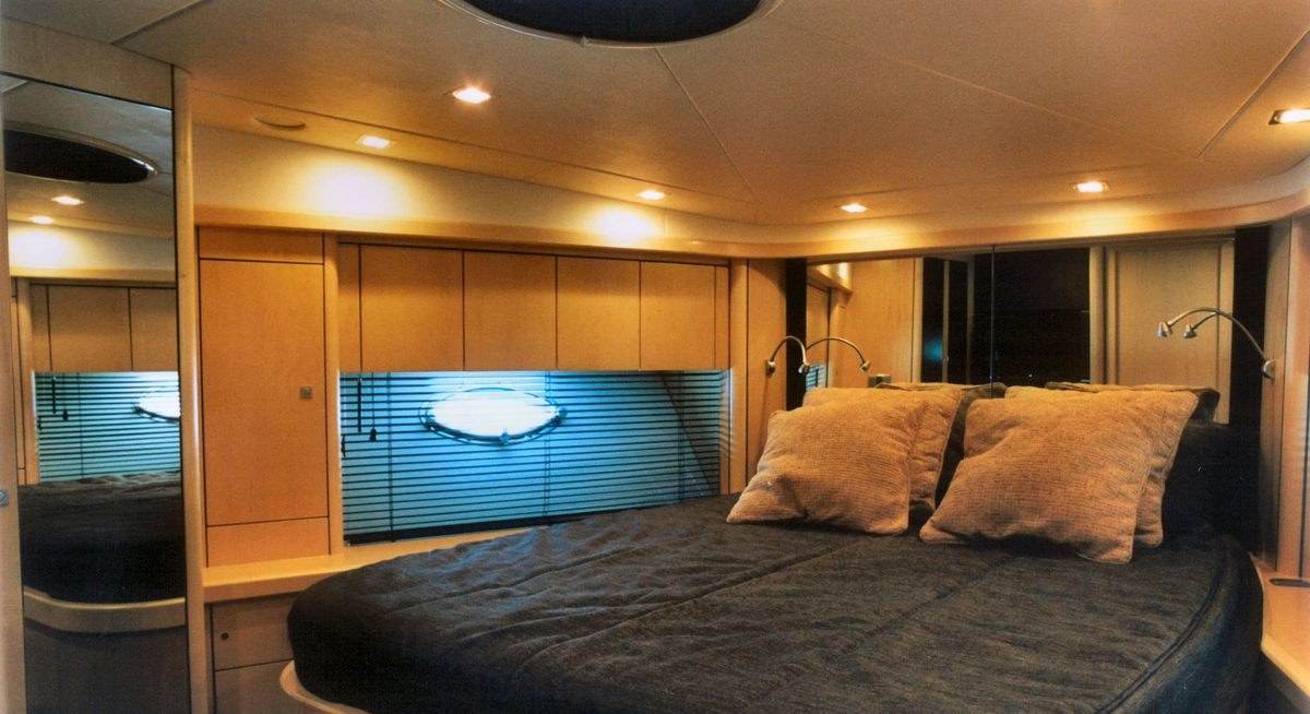 STELLA DELTA yacht charter 3