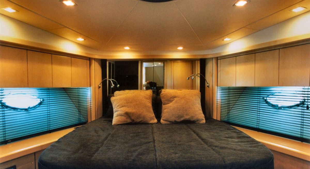 STELLA DELTA yacht charter 4