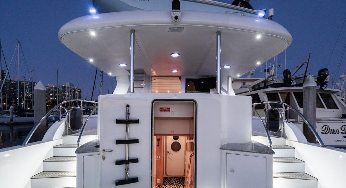 SUMMER SUNSET yacht charter 5