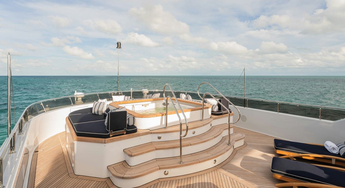 SUMMERDANCE yacht charter 2