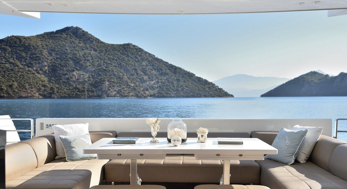SUN yacht charter 4