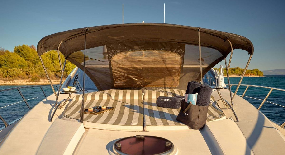 SUNSEEKER PREDATOR 72 GHOST yacht charter 2