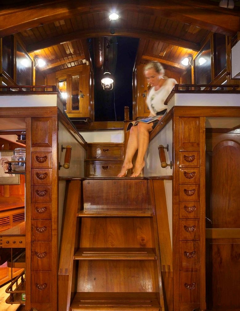 SUNSHINE yacht charter 2