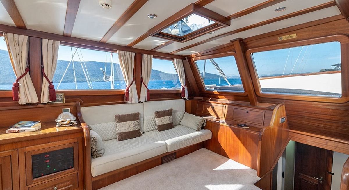 SUNWORLD X yacht charter 4