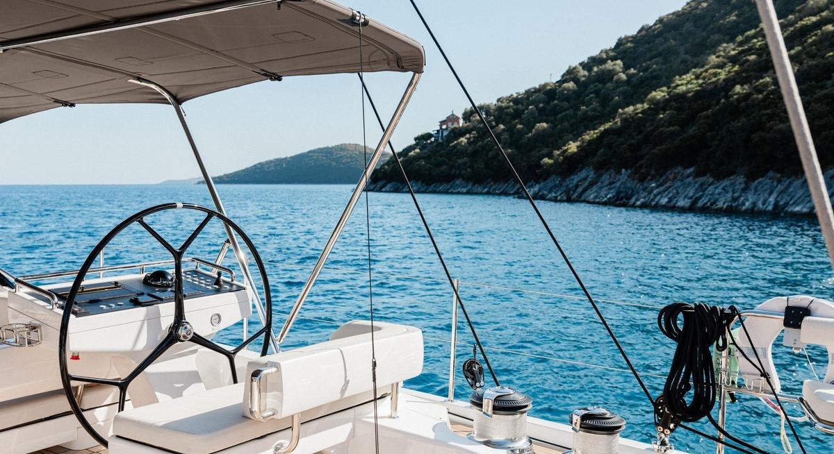 SUNYO yacht charter 4