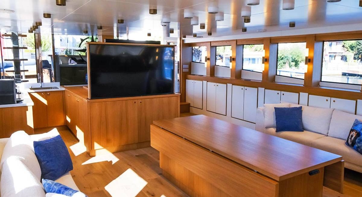 SUREYYA yacht charter 2