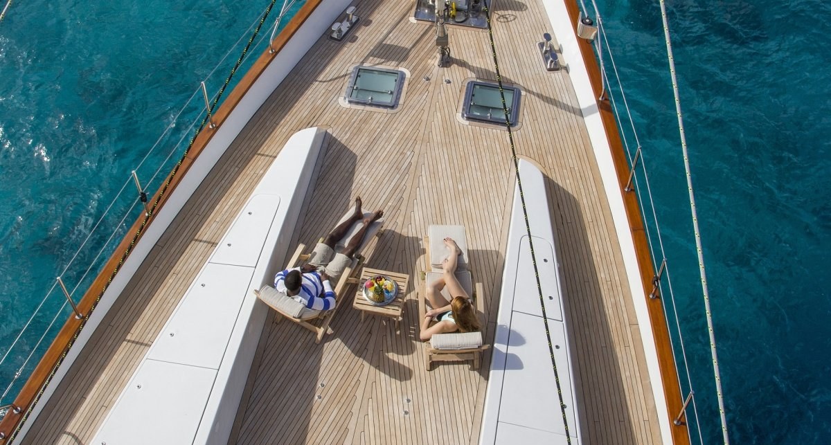TAKAPUNA yacht charter 5