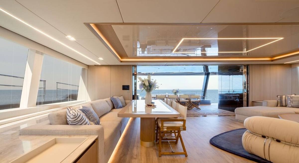 TESNI yacht charter 2
