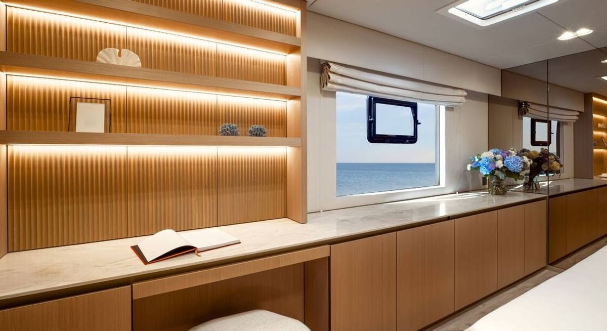 TESNI yacht charter 5