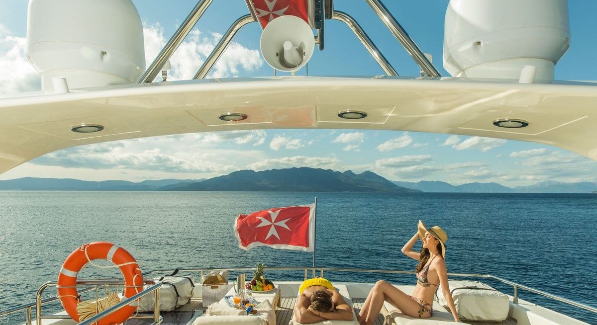 THEORIS yacht charter 3