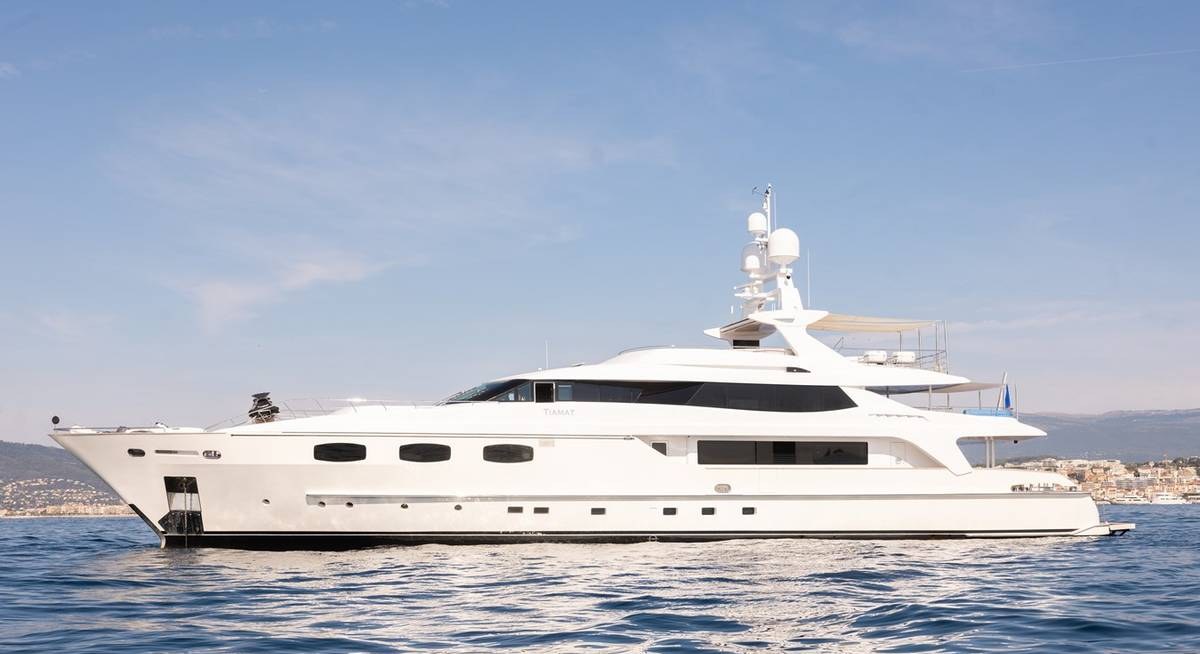 TIAMAT yacht charter 1