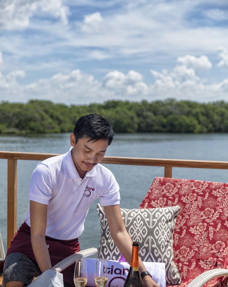 TIARE yacht charter 2
