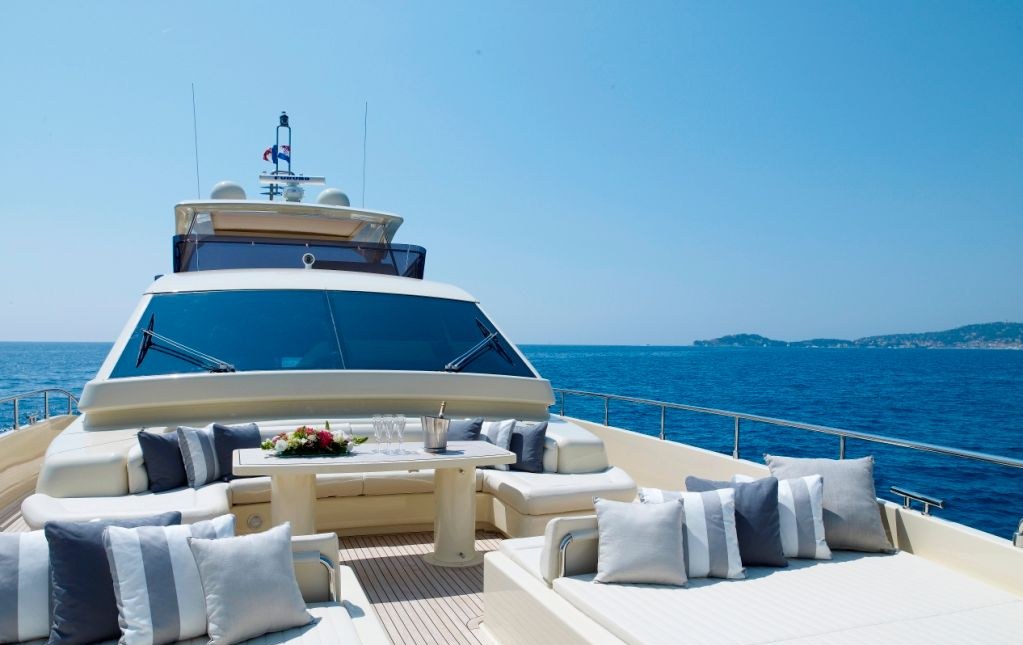 TILUSA yacht charter 3