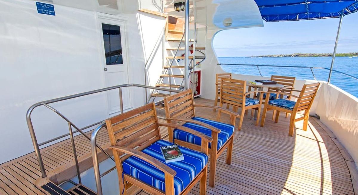 TIP TOP IV yacht charter 4