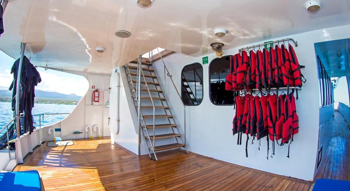 TIP TOP IV yacht charter 5