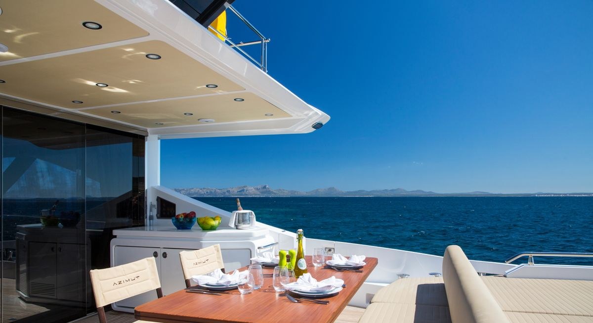 TOFFEE CRISP yacht charter 4