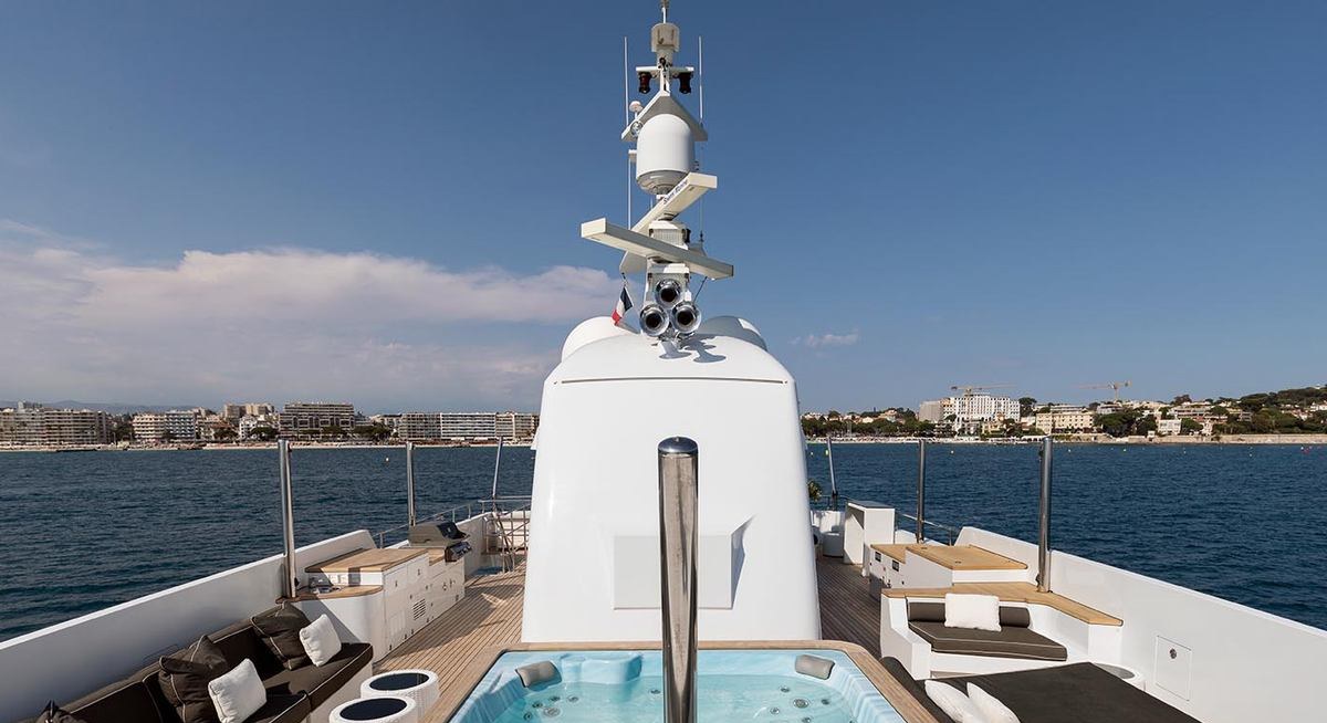 TOMMY BELLE yacht charter 2