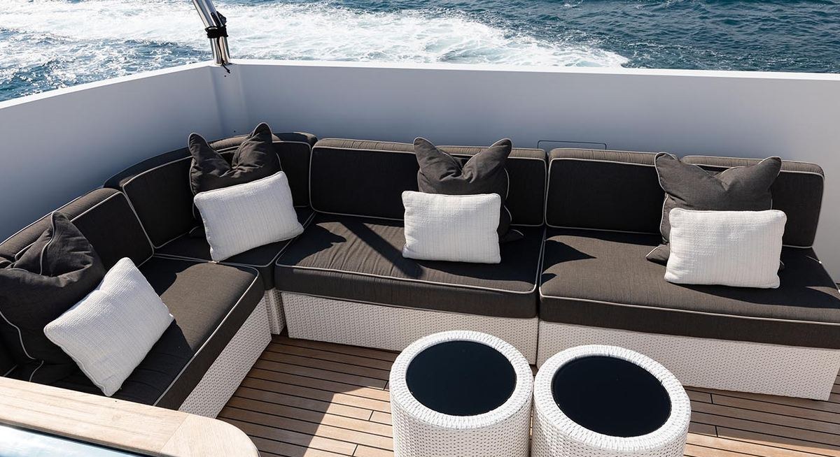 TOMMY BELLE yacht charter 4