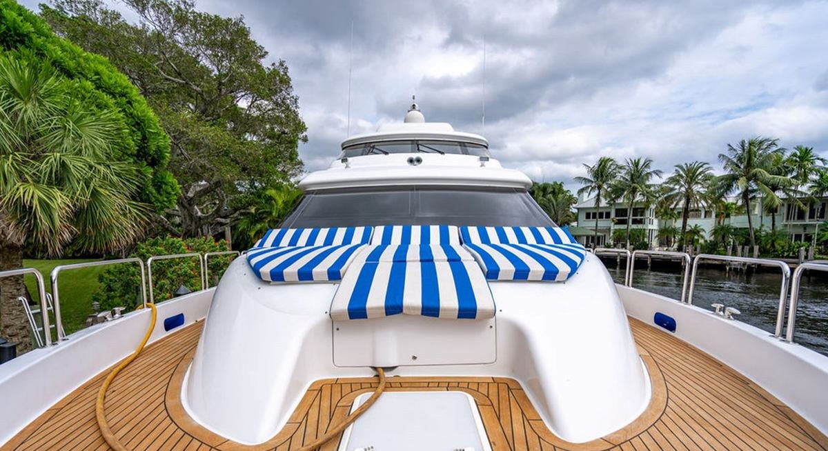 TOP SHELF yacht charter 2