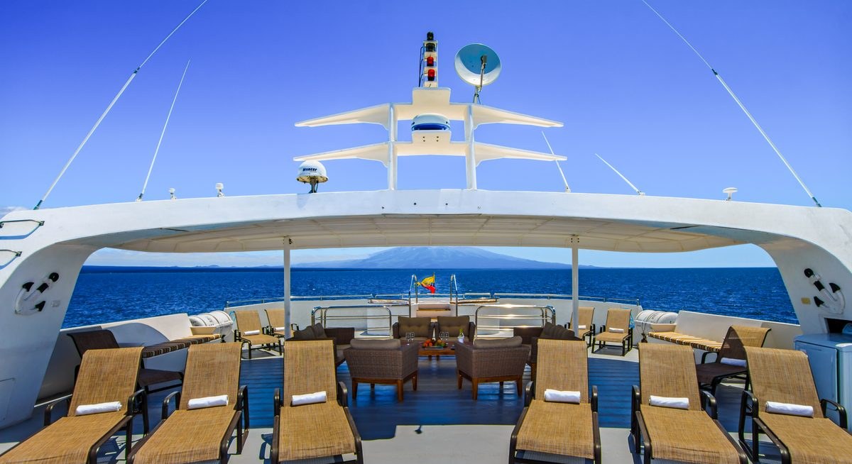 TREASURE yacht charter 3