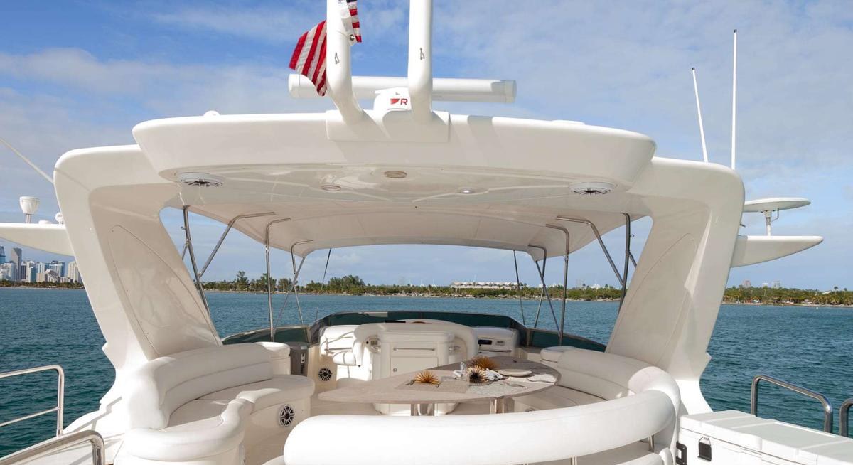 TRUCO II yacht charter 3