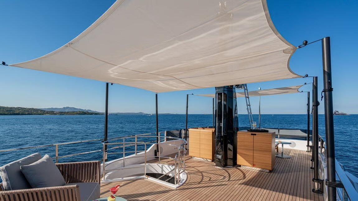 TWINS yacht charter 2