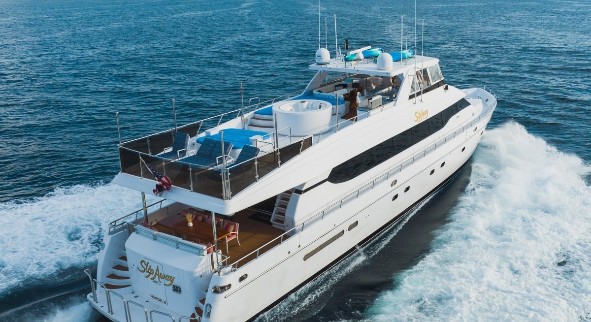 TWO SEAS yacht charter 5