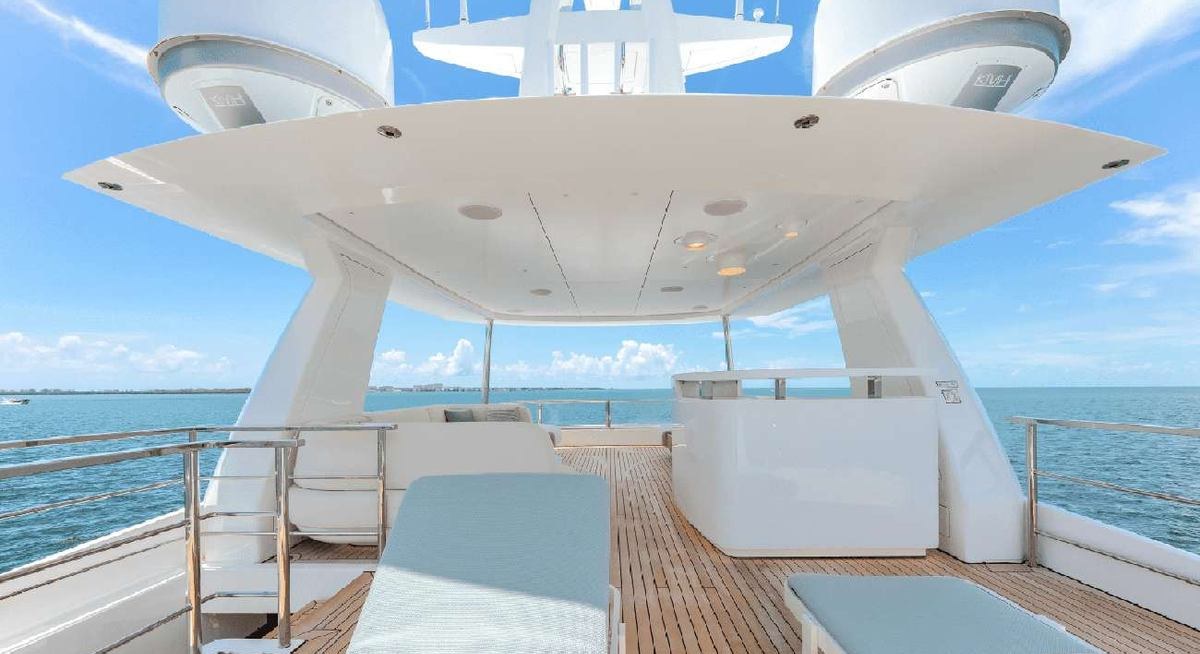 TYCOON yacht charter 3