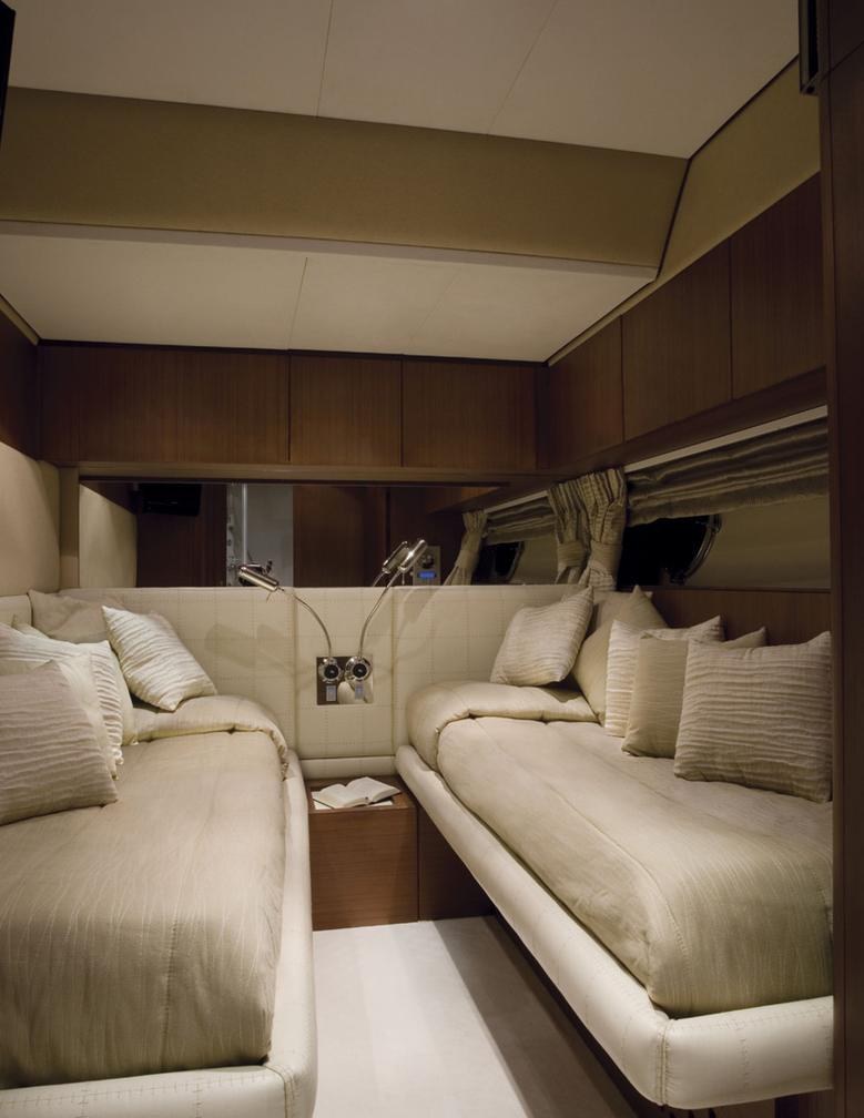 ULISSE yacht charter 2