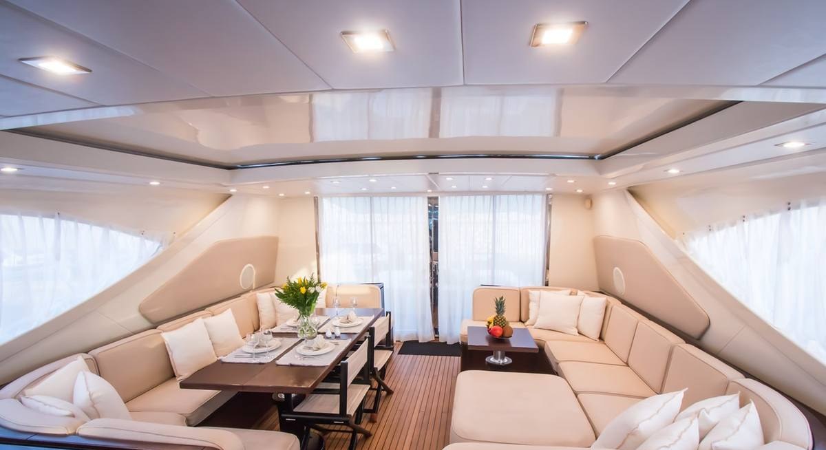 ULTIM yacht charter 2