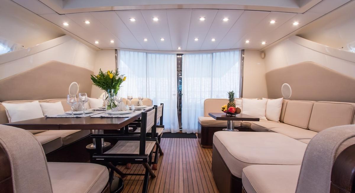 ULTIM yacht charter 3